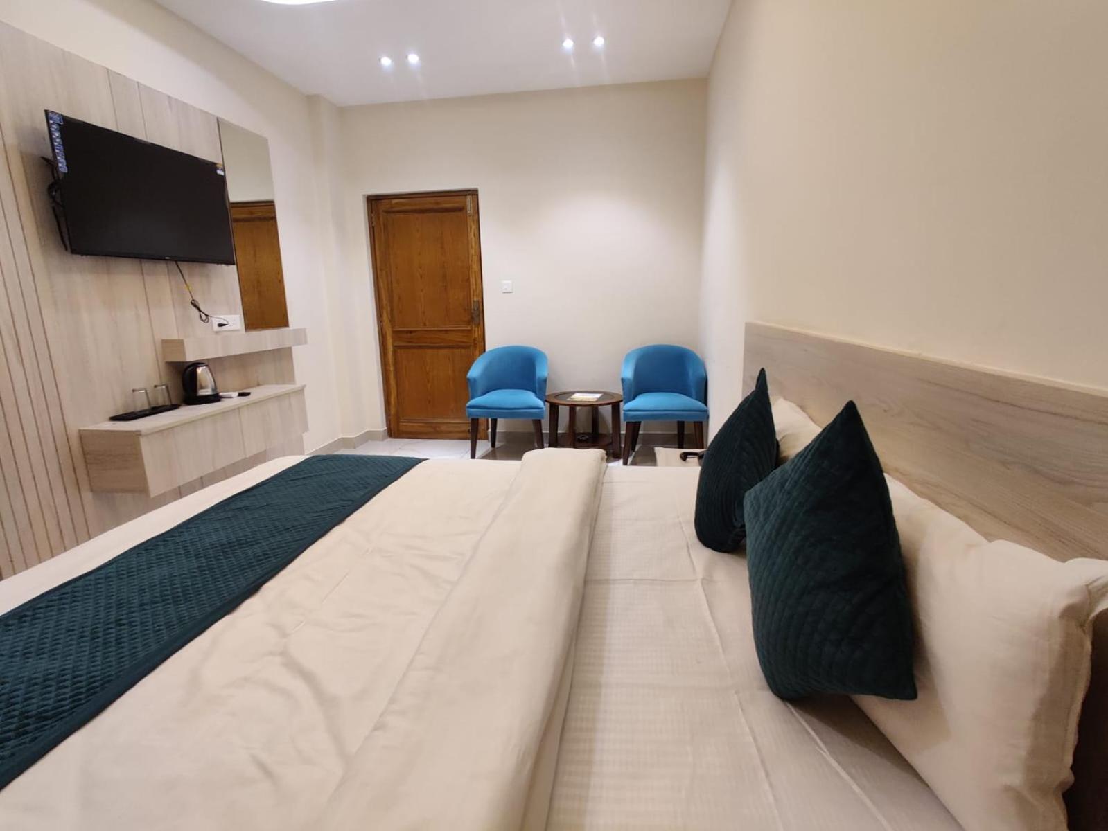 Devaaya Palace Risikés Kültér fotó
