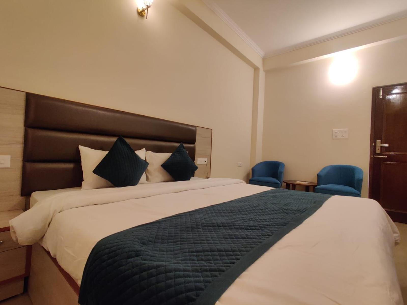 Devaaya Palace Risikés Kültér fotó